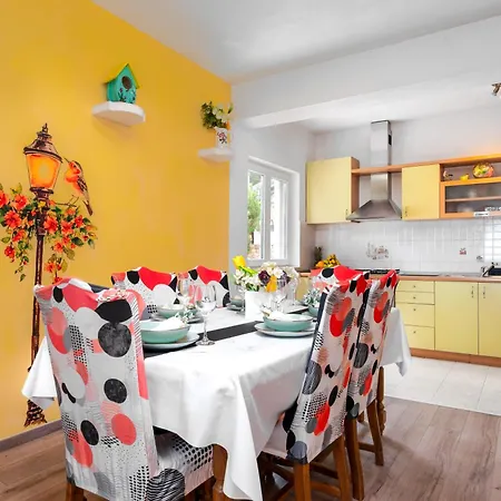 Kuca Za Odmor Avis Makarska Apartment *