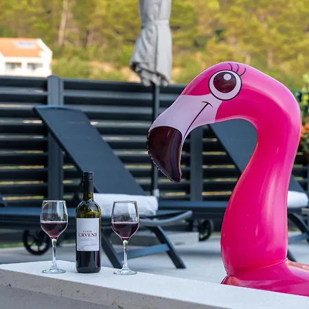 Kuca Za Odmor Avis Apartmán *