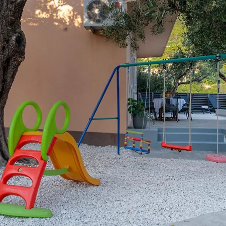 Kuca Za Odmor Avis Apartmán Makarská