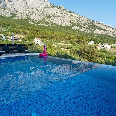 Kuca Za Odmor Avis Apartmán