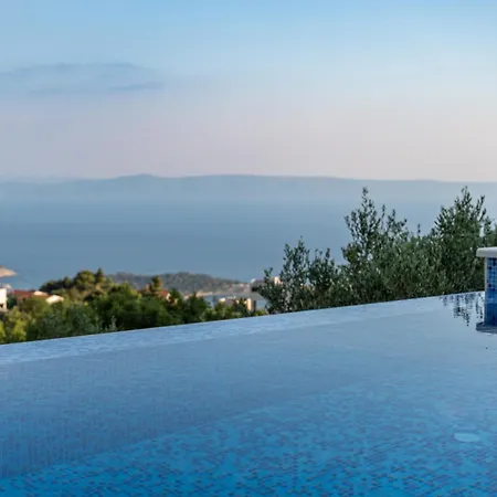 Kuca Za Odmor Avis Makarska Apartman *